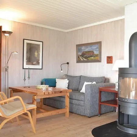 2 Bedroom Amazing In Hvide Sande Holiday home